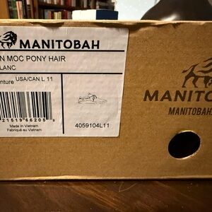 Manitobah Women's ponyhair Moccasins - white